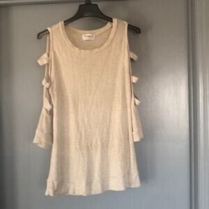 JJ Boutique Medium cold 3/4 sleeve cut outs lightweight pullover sweater